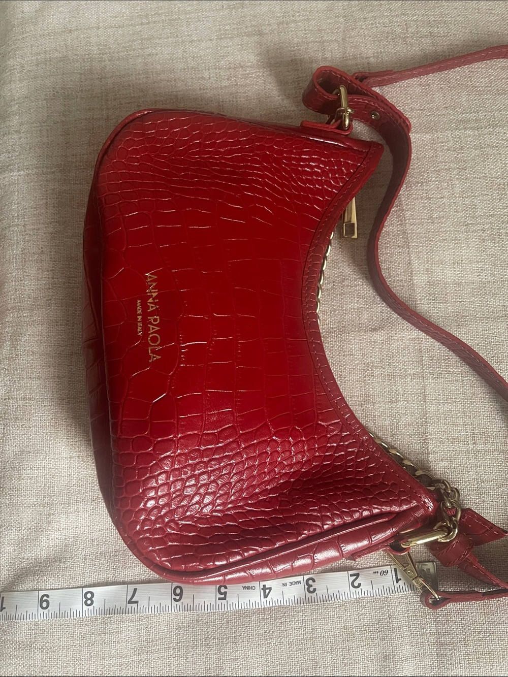 Anna Paola Red Croc-Embossed Shoulder Bag